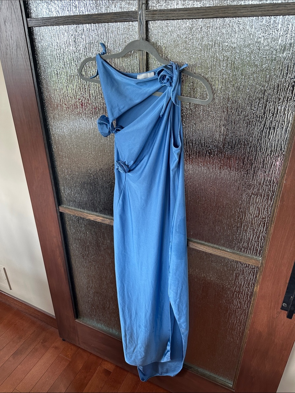 Coperni Asymmetric Flower Gown
Satin Blue One-Shoulder size Medium - Picture 11 of 13